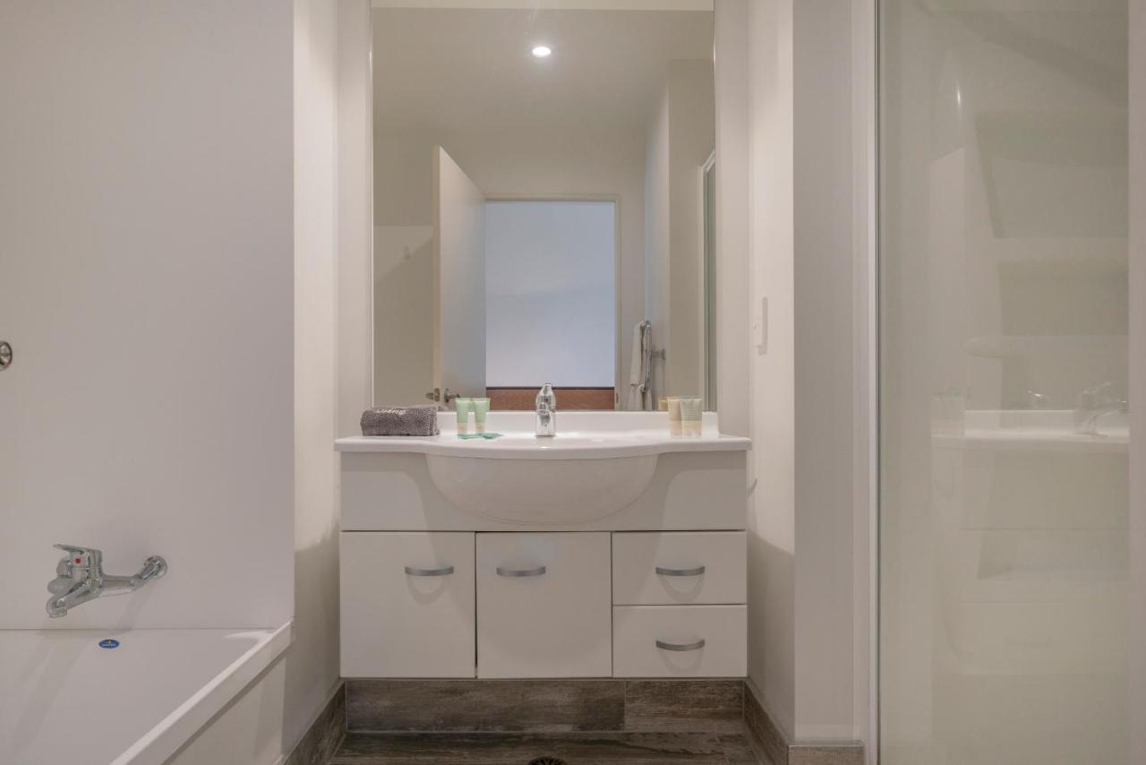 Ocean Serenity Apartments Whitianga Exterior photo